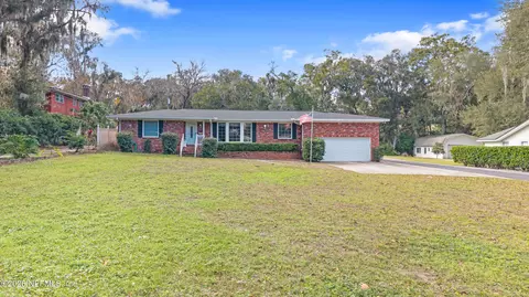 1610 Holly Oaks Lake Rd E, Jacksonville, FL 32225