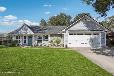 8472 W Bandera Cir, Jacksonville, FL 32244