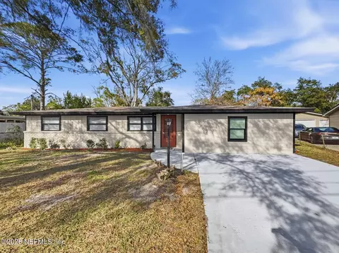 7843 Lancia St N, Jacksonville, FL 32244