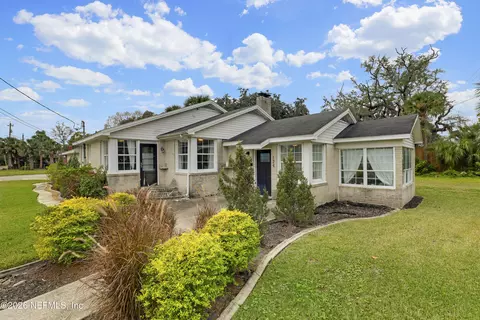 124 Trout River Dr, Jacksonville, FL 32208