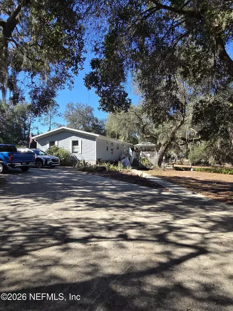 249 Oleander St, Pomona Park, FL 32181