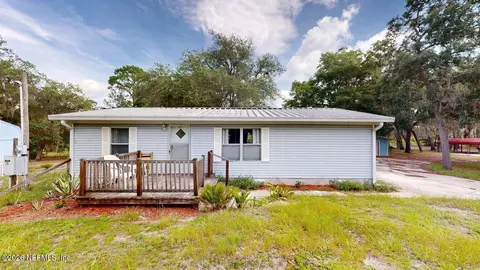249 Oleander St, Pomona Park, FL 32181