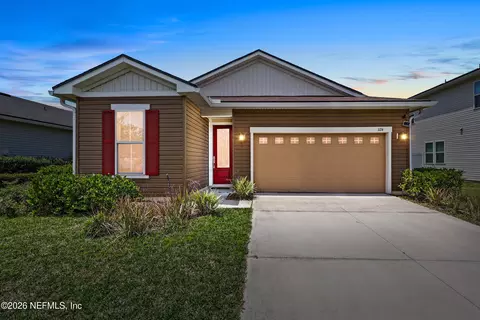 1124 Persimmon Dr, Middleburg, FL 32068