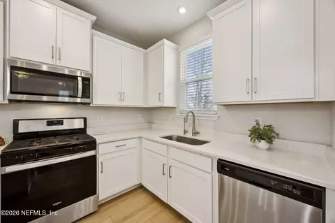 Kitchen - 141 Redbud Ln, Yulee, FL 32097 photo 2 of 5