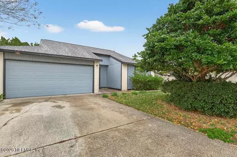 1954 Hazelnut Run E, Orange Park, FL 32073