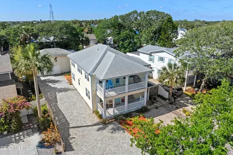 225 Lora St, Neptune Beach, FL 32266