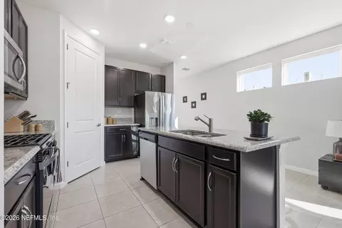 Kitchen - 996 Rustic Mill Dr, Saint Augustine, FL 32092 photo 3 of 7