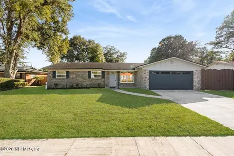 1068 Grove Park Ln, Orange Park, FL 32073