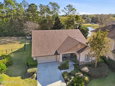 12195 Angleterre Dr, Jacksonville, FL 32258