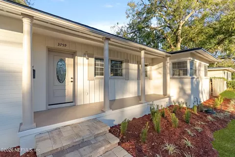 3759 Via De La Reina, Jacksonville, FL 32217