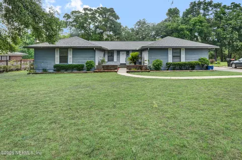 1305 Lake Asbury Dr, Green Cove Springs, FL 32043