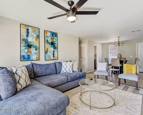 1551 El Camino Rd #4, Jacksonville, FL 32216