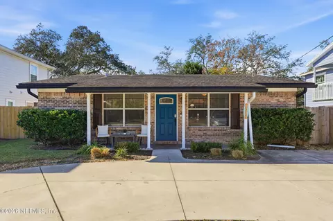 1052 Penman Rd, Jacksonville Beach, FL 32250