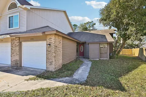 4208 Polo Ct, Jacksonville, FL 32277