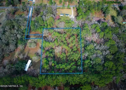27 Ratliff Rd, Callahan, FL 32011