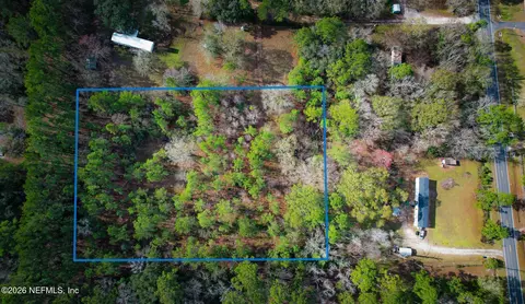 27 Ratliff Rd, Callahan, FL 32011