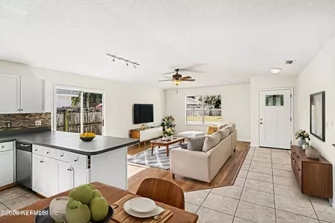 Living - 2898 N 10th St, Saint Augustine, FL 32084 photo 5 of 6