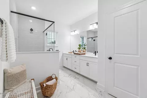 Bath - 1124 Wildlight Ave, Yulee, FL 32097 photo 2 of 3