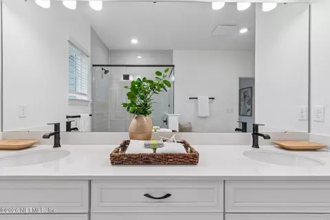 Bath - 1124 Wildlight Ave, Yulee, FL 32097 photo 3 of 3
