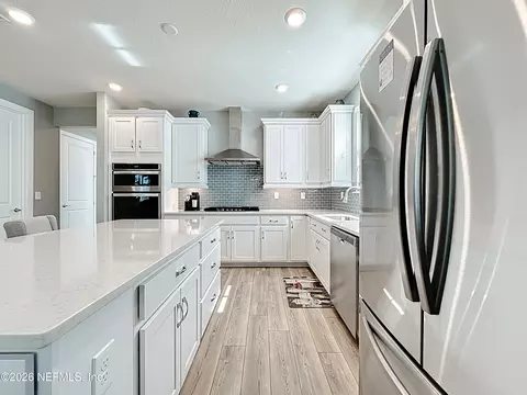 11012 Town View Dr, Jacksonville, FL 32256