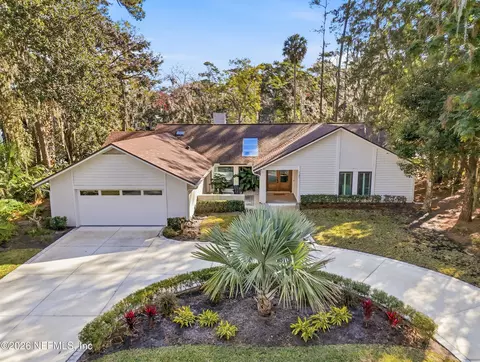 121 Nandina Cir, Ponte Vedra Beach, FL 32082