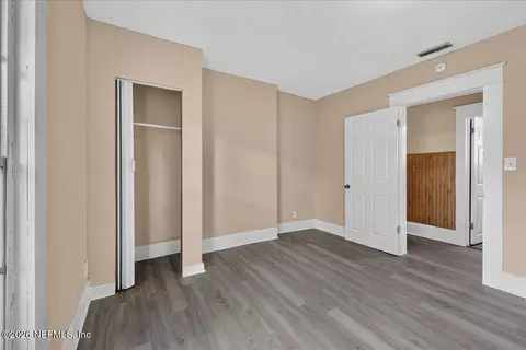 1325 Woods St, Jacksonville, FL 32209