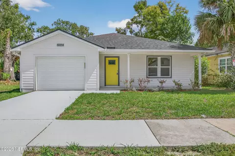 2147 Brackland St, Jacksonville, FL 32206