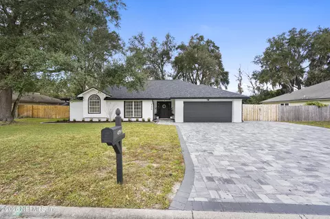 4379 Apple Tree Pl, Jacksonville, FL 32258