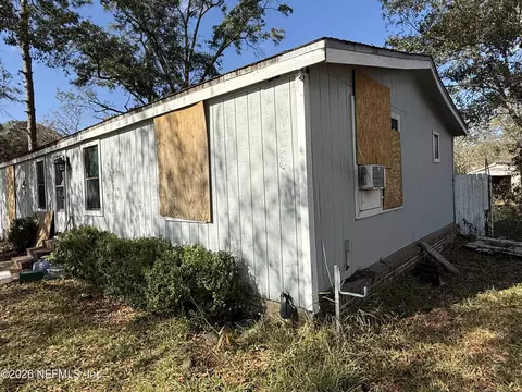 8735 Nussbaum Dr, Jacksonville, FL 32210