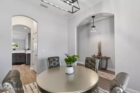 Dining - 55225 Bartram Trl, Callahan, FL 32011 photo 4 of 8