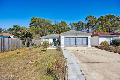 10509 Lantana Lakes Dr N, Jacksonville, FL 32246