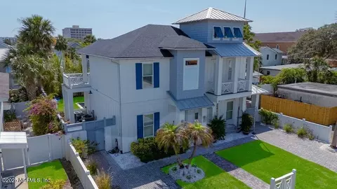 427 N 6th St, Jacksonville Beach, FL 32250