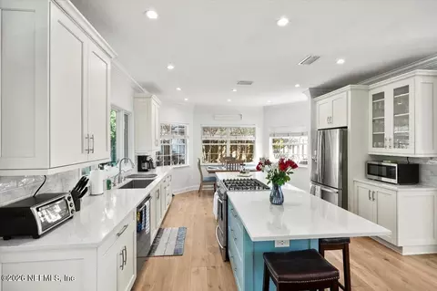 251 Oceanforest Dr N, Atlantic Beach, FL 32233