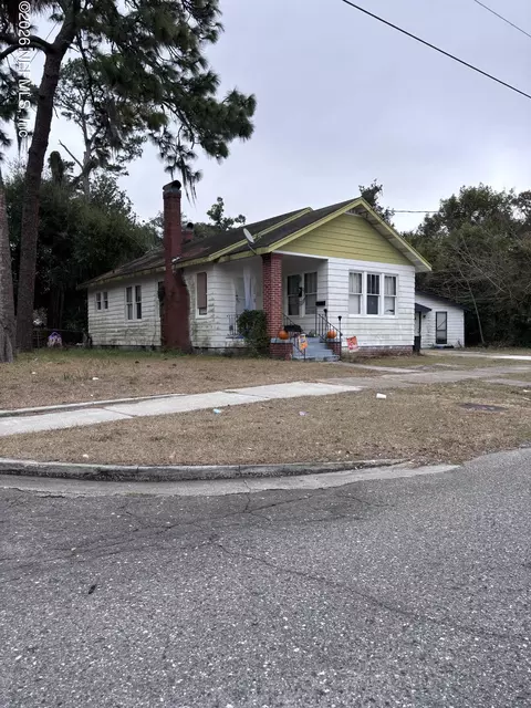 6935 N Pearl St, Jacksonville, FL 32208