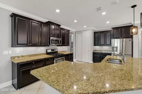 Kitchen - 182 Saint Kitts Loop, Saint Augustine, FL 32092 photo 3 of 5