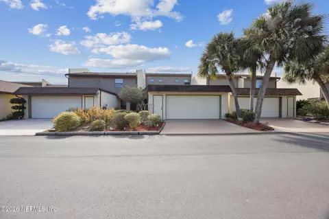21 Fox Valley Dr, Orange Park, FL 32073