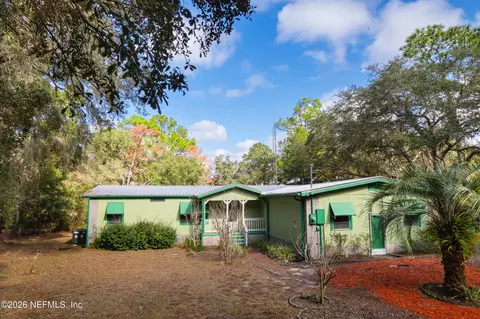 108 Sand Lake Dr, Pomona Park, FL 32181