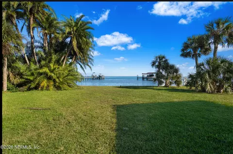 6100 Bahama Shores Dr S, Saint Petersburg, FL 33705