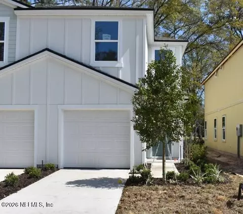 2731 Iron Rock Ct, Jacksonville, FL 32254