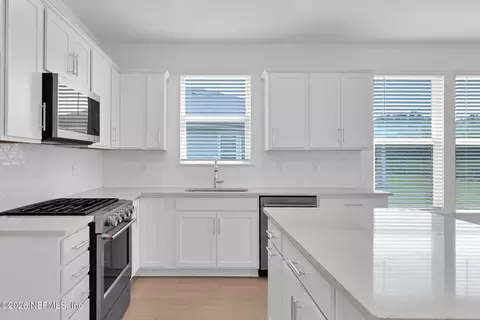 328 Ecliptic Loop, Yulee, FL 32097 photo 9