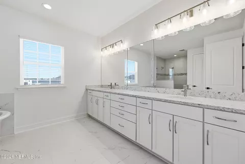 Bath - 534 Eagle Moon Lake Dr, Saint Augustine, FL 32092 photo 3 of 8