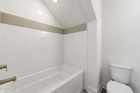 Bath - 534 Eagle Moon Lake Dr, Saint Augustine, FL 32092 photo 2 of 8