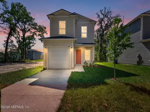 11082 Pine St, Jacksonville, FL 32218