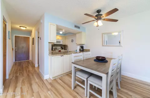 Dining - 826 A1a Beach Blvd #34, Saint Augustine, FL 32080 photo 2 of 2