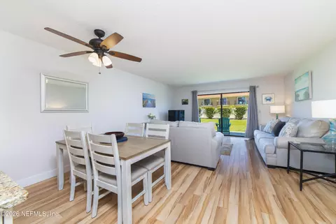 Dining - 826 A1a Beach Blvd #34, Saint Augustine, FL 32080 photo 1 of 2