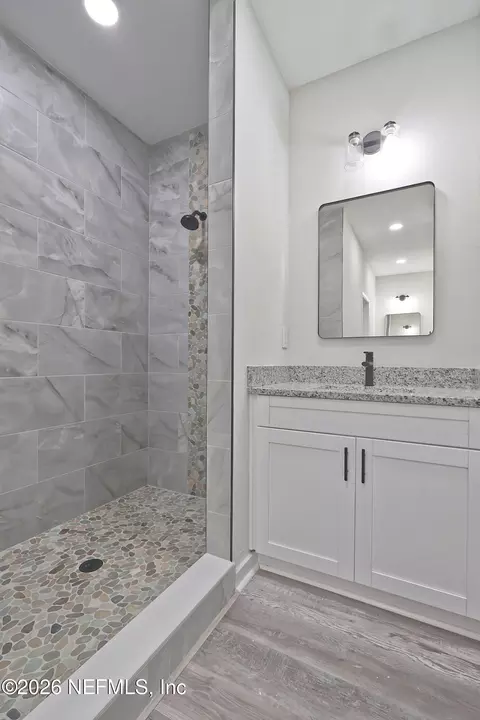 Bath - 30 Delmonte St, Baldwin, FL 32234 photo 1 of 8