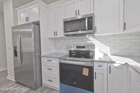 Kitchen - 30 Delmonte St, Baldwin, FL 32234 photo 3 of 4