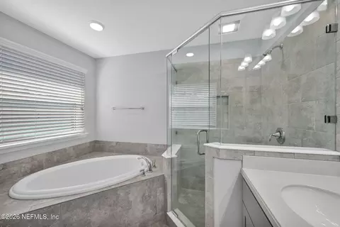 Bath - 51 Foxcross Ave, Saint Augustine, FL 32092 photo 2 of 4