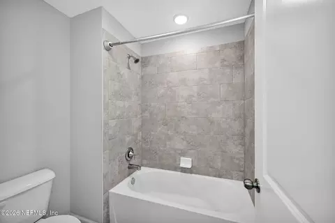 Bath - 51 Foxcross Ave, Saint Augustine, FL 32092 photo 4 of 4