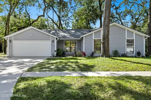 10256 Classic Oak Rd N, Jacksonville, FL 32225